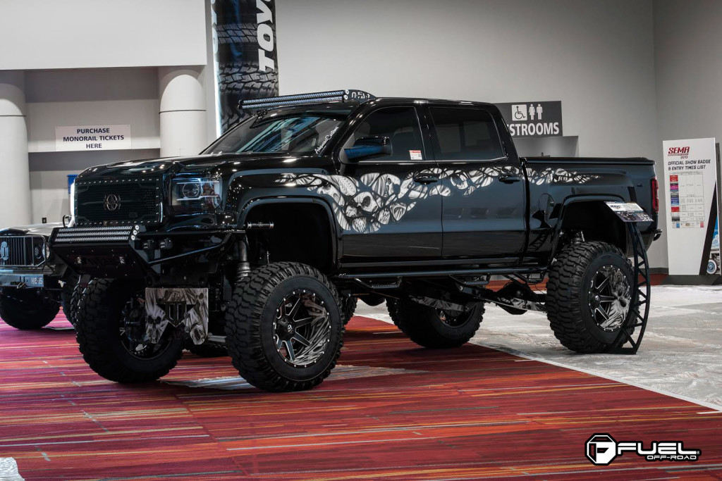 Should You Wrap Your Off Road Truck?